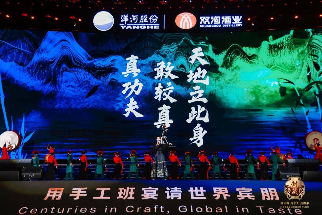 北疆牧歌新奏 奶业“犇”向未来——内蒙古奶业质量强链建设纪实(图12) 北疆牧歌新奏 奶业“犇”向未来——内蒙古奶业质量强链建设纪实(图12)